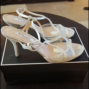 Nina size 11 formal shoes. Wore once